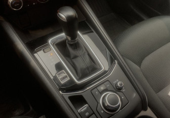 Подержанный автомобиль Mazda CX-5 2017 года (10 фото)
