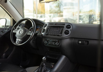 Подержанный автомобиль Volkswagen Tiguan 2013 года (10 фото)