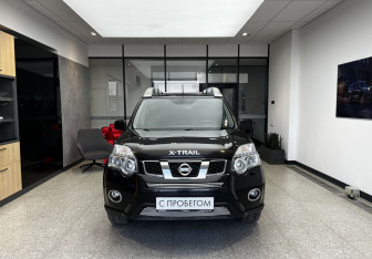 Подержанный автомобиль Nissan X-Trail 2012 года (2 фото)