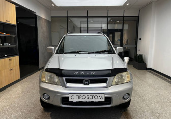Подержанный автомобиль Honda CR-V 2000 года (3 фото)