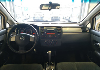 Подержанный автомобиль Nissan Tiida Sedan 2013 года (8 фото)