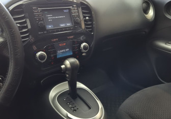Подержанный автомобиль Nissan Juke 2011 года (11 фото)