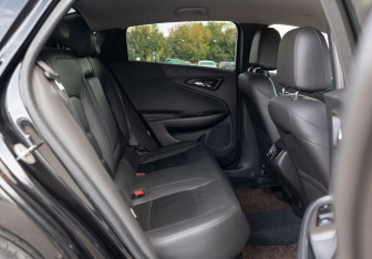 Подержанный автомобиль Chevrolet Malibu Sedan 2018 года (20 фото)