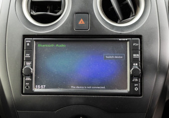 Подержанный автомобиль Nissan Note 2018 года (13 фото)