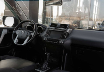 Подержанный автомобиль Toyota Land Cruiser Prado 2014 года (11 фото)