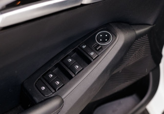 Подержанный автомобиль Kia Seltos 2022 года (19 фото)