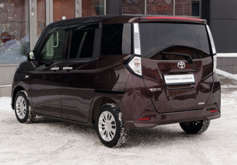 Подержанный автомобиль Toyota Tank 2019 года (7 фото)