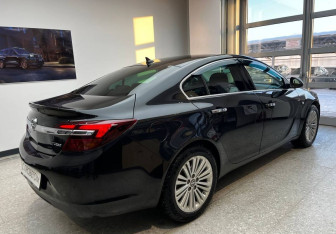 Подержанный автомобиль Opel Insignia Sedan 2014 года (5 фото)