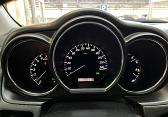 Подержанный автомобиль Lexus RX 2007 года (12 фото)