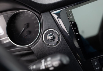 Подержанный автомобиль Nissan Qashqai 2014 года (15 фото)