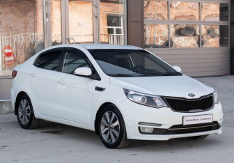 Подержанный автомобиль Kia Rio Sedan 2015 года (3 фото)