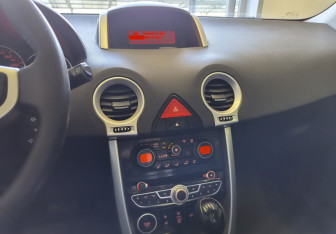Подержанный автомобиль Renault Koleos 2011 года (12 фото)