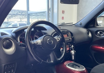 Подержанный автомобиль Nissan Juke 2011 года (7 фото)