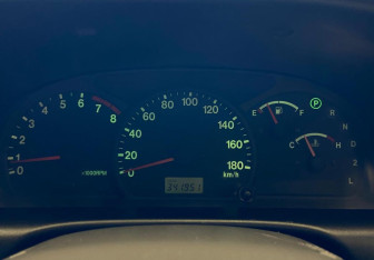 Подержанный автомобиль Suzuki Escudo 2000 года (7 фото)