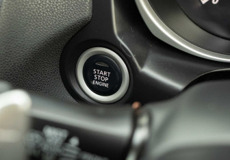 Подержанный автомобиль Mitsubishi RVR Suv 2010 года (15 фото)