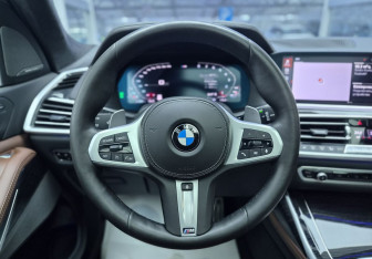 Подержанный автомобиль BMW X7 2020 года (9 фото)