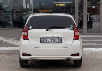 Подержанный автомобиль Nissan Note 2020 года (6 фото)