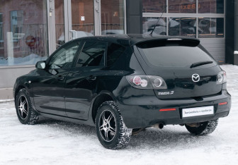 Подержанный автомобиль Mazda 3 Hatchback 2008 года (7 фото)