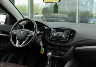 Подержанный автомобиль LADA (ВАЗ) Vesta Sedan 2020 года (10 фото)