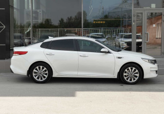 Подержанный автомобиль Kia Optima Sedan 2017 года (4 фото)