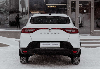 Подержанный автомобиль Renault Arkana 2020 года (6 фото)