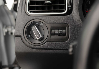 Подержанный автомобиль Volkswagen Polo Sedan 2018 года (17 фото)