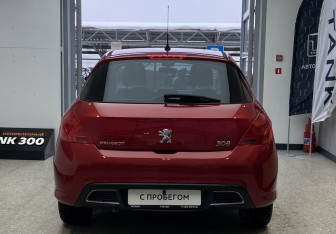 Подержанный автомобиль Peugeot 308 Hatchback 2010 года (6 фото)