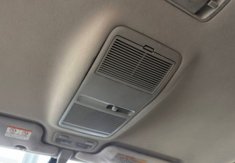 Подержанный автомобиль Toyota Allion 2002 года (13 фото)