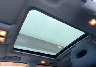 Подержанный автомобиль Nissan X-Trail 2012 года (16 фото)