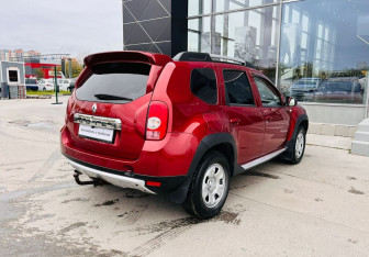 Подержанный автомобиль Renault Duster 2014 года (5 фото)