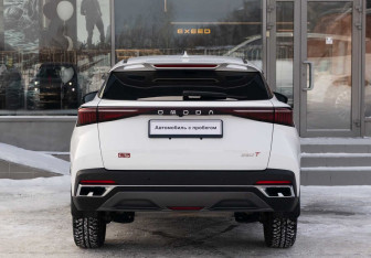 Подержанный автомобиль Omoda C5 2024 года (6 фото)