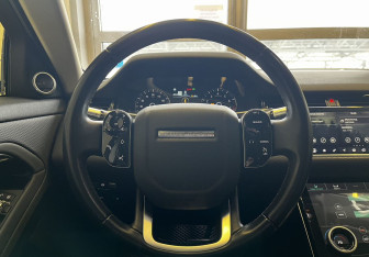 Подержанный автомобиль Land Rover Range Rover Evoque 2019 года (11 фото)