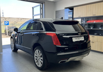 Подержанный автомобиль Cadillac XT5 2017 года (7 фото)