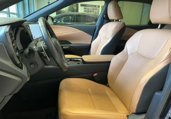 Новый Lexus RX 2023 (12 фото)