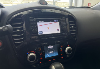 Подержанный автомобиль Nissan Juke 2013 года (12 фото)