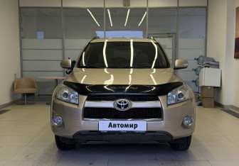 Подержанный автомобиль Toyota RAV4 2009 года (2 фото)