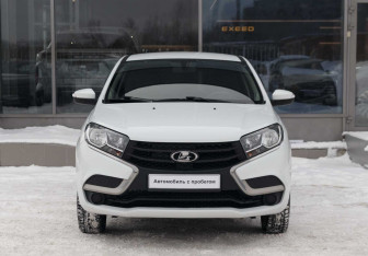 Подержанный автомобиль LADA (ВАЗ) XRAY 2019 года (2 фото)