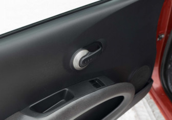 Подержанный автомобиль Nissan Micra Hatchback 2007 года (17 фото)