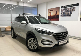 Подержанный автомобиль Hyundai Tucson 2016 года (3 фото)