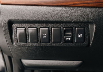 Подержанный автомобиль Nissan Teana 2010 года (18 фото)