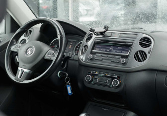 Подержанный автомобиль Volkswagen Tiguan 2011 года (10 фото)
