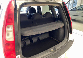 Подержанный автомобиль Mitsubishi Colt Hatchback 2007 года (7 фото)