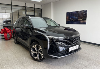 Подержанный автомобиль Geely Atlas 2024 года (3 фото)