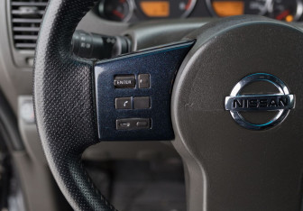 Подержанный автомобиль Nissan Pathfinder 2007 года (11 фото)