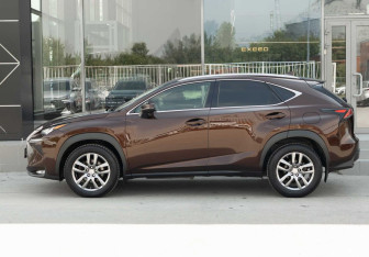 Подержанный автомобиль Lexus NX 2014 года (8 фото)