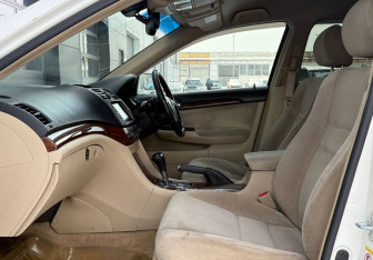 Подержанный автомобиль Honda Inspire 2003 года (19 фото)