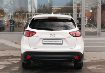 Подержанный автомобиль Mazda CX-5 2016 года (6 фото)