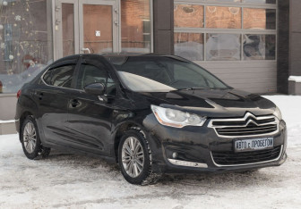 Подержанный автомобиль Citroen C4 Sedan 2013 года (3 фото)