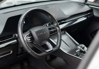 Подержанный автомобиль Omoda C5 2022 года (11 фото)