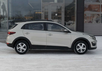 Подержанный автомобиль Kia Rio Hatchback 2019 года (4 фото)